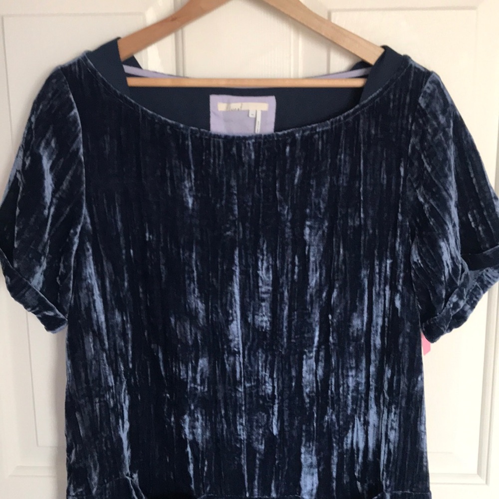 Blue crushed velvet shift dress EUC